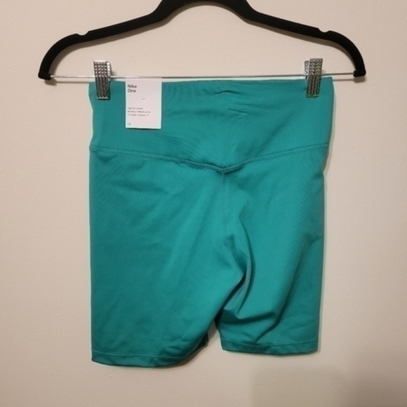 Nike One Biker Shorts - Picture 3 of 4